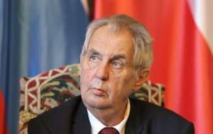 "A házasság egy férfi és egy nő szövetsége" - cseh képviselők erősítenék meg az alkotmányt