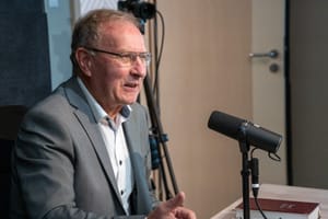 Virga Miklós: Mit jelent Istennel járni?