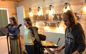 Ukrán oroszellenes szabályozás miatt költözött Budapestre egy keresztény rádió