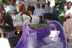 Keresztények segítenek muszlimoknak az árvíz sújtotta Pakisztánban