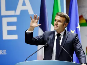 Macron: az orosz ortodox egyház hagyja magát manipulálni, ellenállásra van szükség