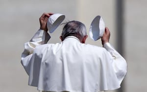 Eretnekséghez hasonlította a katolikus Világszinódus tevékenységét a német bíboros