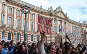 Alkotmányba foglalná az abortuszhoz való jogot Franciaország