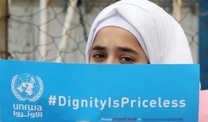 Egy ENSZ ügynökség oktatási programjában "grillpartiként" hivatkoztak egy felgyújtott izraeli buszra