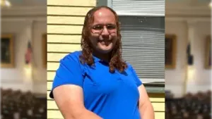 Gyermekpornográfia: vádat emeltek az USA első transznemű törvényhozója ellen