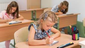 USA: rejtegetik a szülők elől a diákok nemi identitásáról készült felméréseket