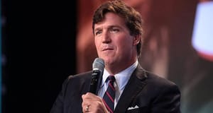 Tucker Carlson nekiesett az izrael-párti keresztényeknek