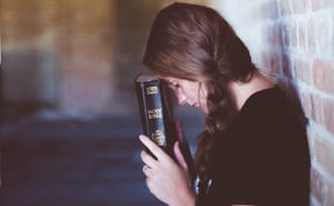 USA: egyre több fiatal nő hagy fel a vallással