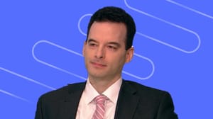 A Fidesz számára kellemetlen, hogy már a harmadik nőt léptetik vissza - László Róbert