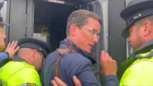 "Nem fogok hátat fordítani a diákjaimnak" - gender ideológia miatt került börtönbe egy ír tanár