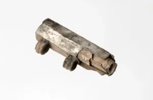 "Jézus előtt minden térd meghajol" - 1750 éves keresztény ezüsttekercsre bukkantak Frankfurtban