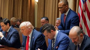 Jézus nevében nyitották meg Trump első kabinet ülését