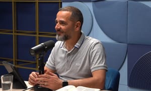 Nyakunkon az új világkorszak - Szokalopulosz Georgisz